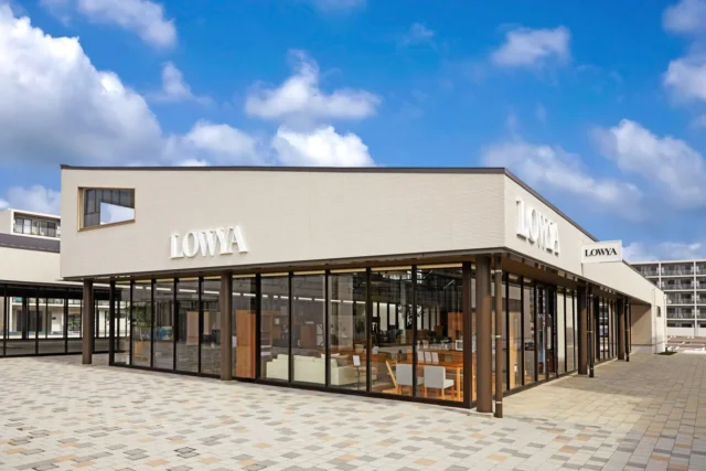 家具・インテリアブランドLOWYAの実店舗外観