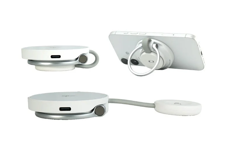 リングスタンド付き2in1小型ワイヤレス充電器の折りたたみ、展開、スタンド状態