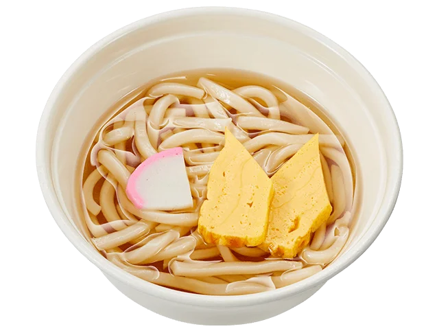 卵とカマボコが乗ったおこさまうどん