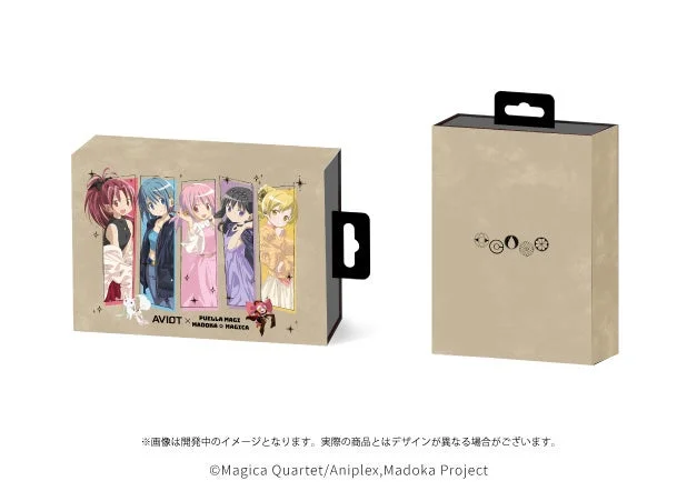 描きおろしビジュアルが採用されたコラボイヤホンのパッケージ
