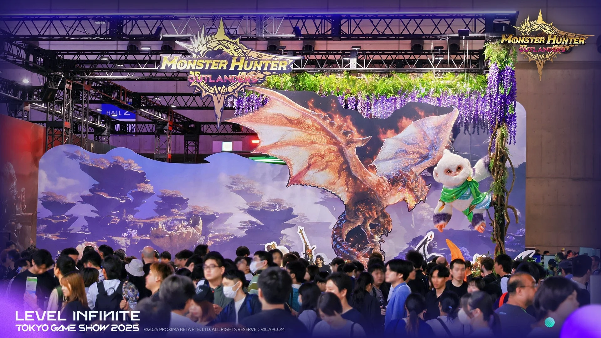 『モンスターハンターアウトランダーズ』ブースの試遊風景