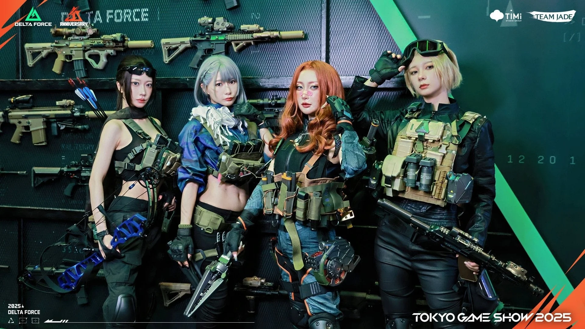 『Delta Force』コスプレイヤーと銃火器展示
