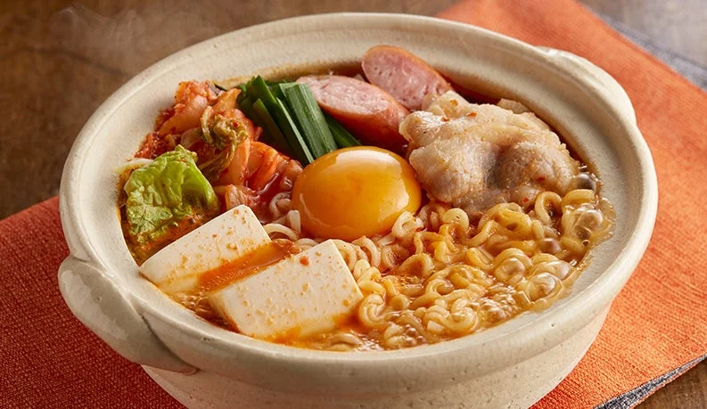 ジョイフルの旨辛スープのキムチチゲ定食