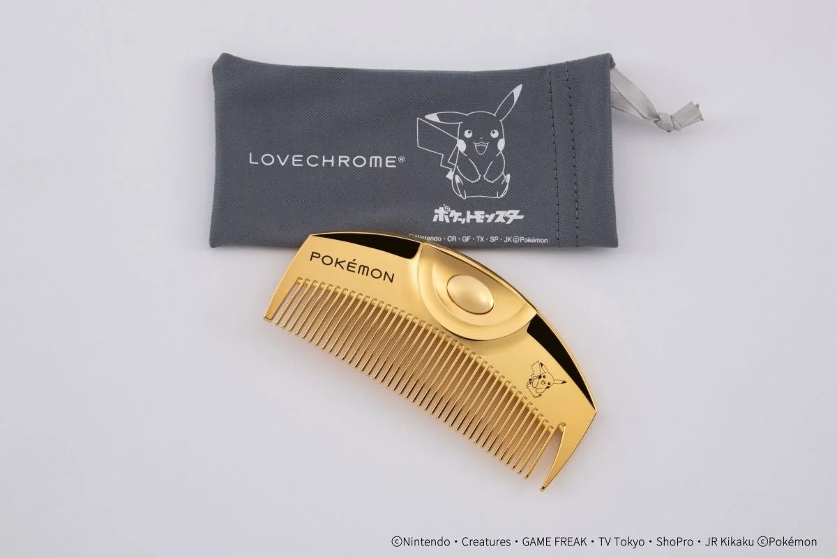 ピカチュウモデルのラブクロムヘアコームと専用ポーチ
