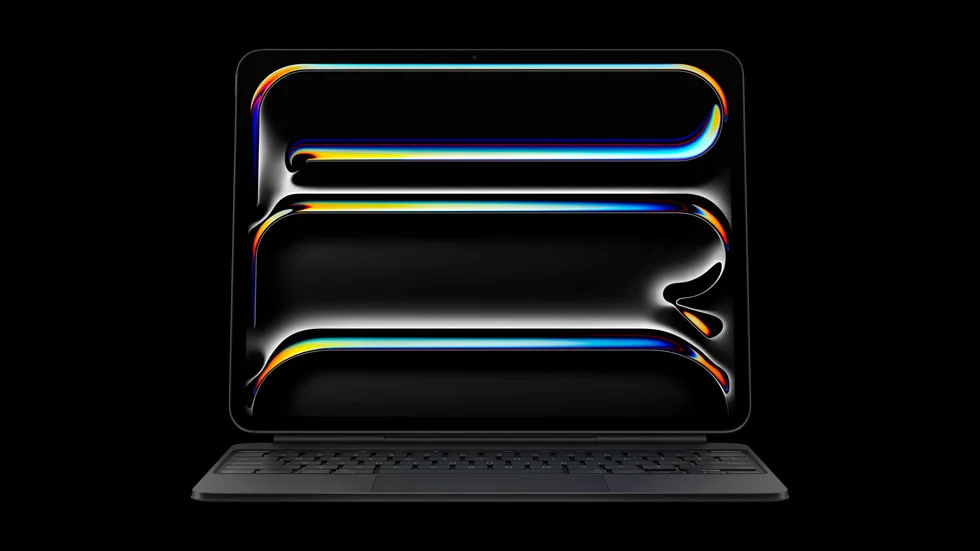 Magic Keyboardに装着されたM5チップ搭載iPad Proのディスプレイ