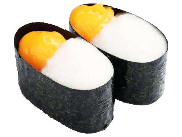 とろろ軍艦2個と卵黄ソース