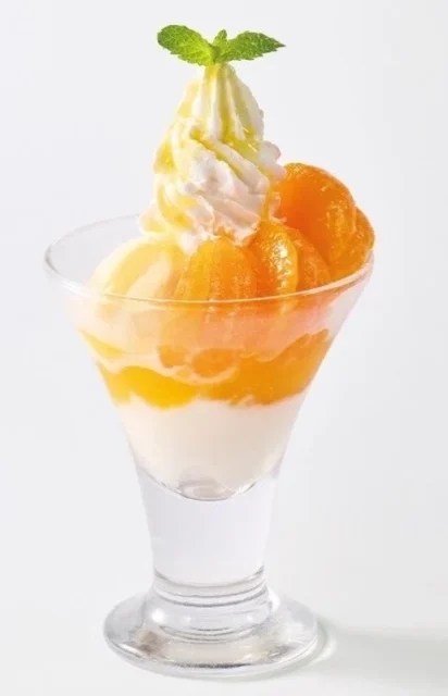 食後のデザートにぴったりの早生みかんとヨーグルトのミニパルフェ