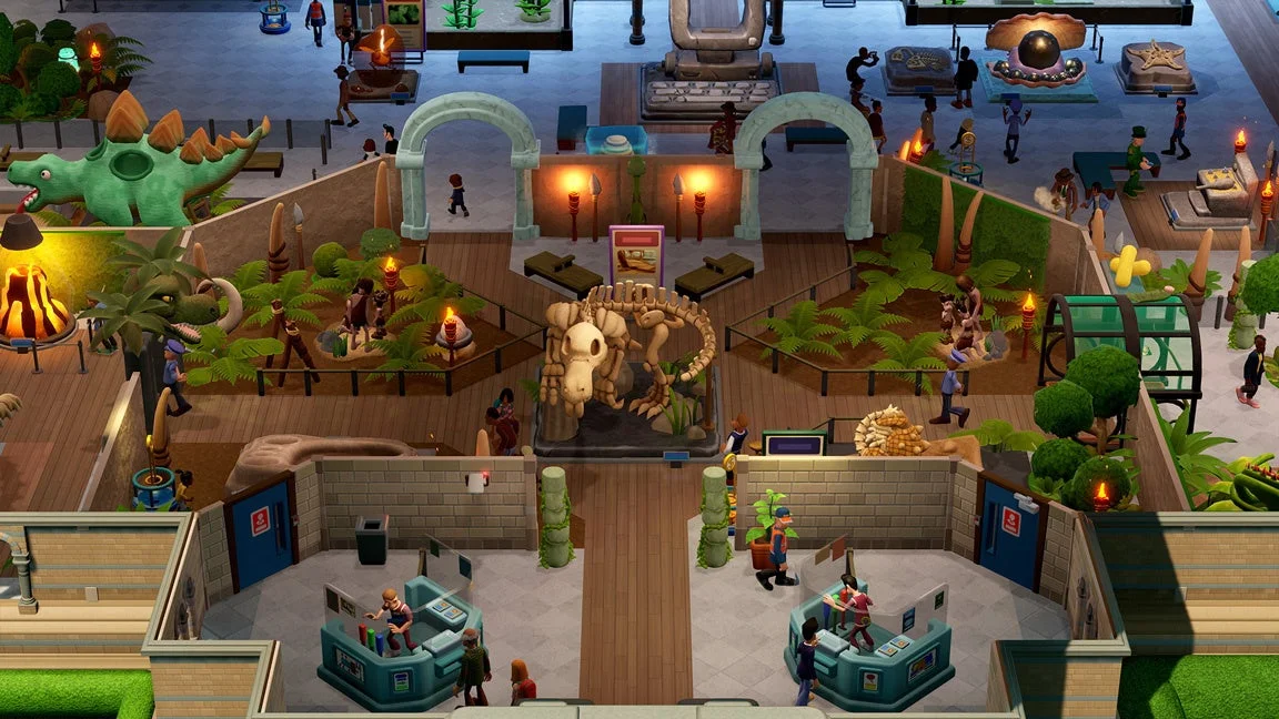 博物館のエントランスと様々な展示物が並ぶゲーム画面