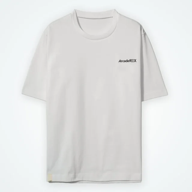 Arcade REX by ChroNoiR エンブロイダリーロゴ ショートスリーブTシャツ(ホワイト)
