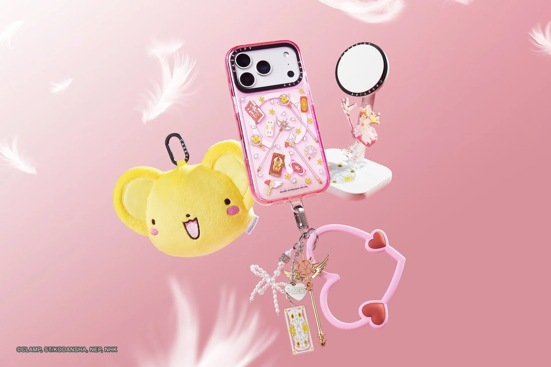 カードキャプターさくらコラボのスマホケース、ストラップ、ケロちゃんイヤホンケース、充電スタンド