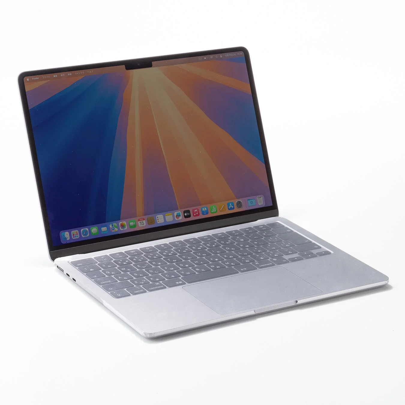 MacBook Air/Proに極薄キーボードカバーを装着した状態