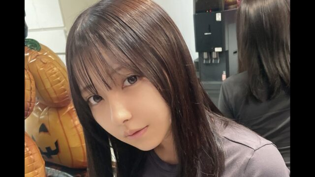 すっぴんでも可愛さ全開！　十味、写真集仕様のサラサラヘアで寝坊姿を公開