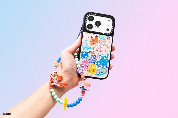 『ズートピア2』ジュディとニックのチャーム付きスマホストラップ