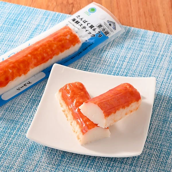 ファミリーマートの「たんぱく質6.7g海鮮スティック プレーン」