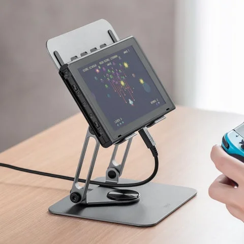 Nintendo Switchを設置してゲームを楽しむ様子