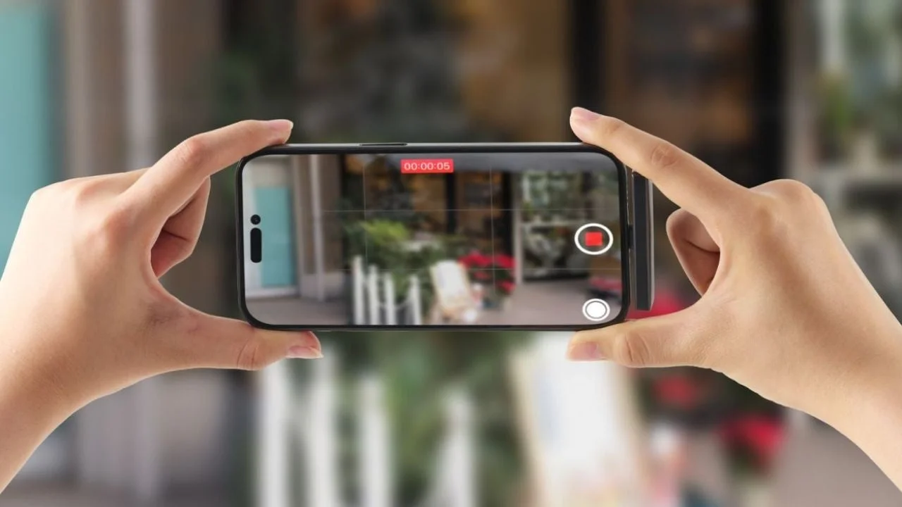 iPhoneでProRes動画を撮影する様子