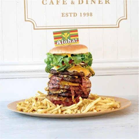 「テラモンスターバーガーチャレンジ」の巨大バーガー。