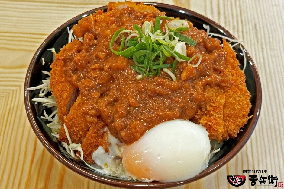 甘辛の肉みそとにんにくが食欲をそそる！　かつ丼吉兵衛で「マーボー○○みたいなかつ丼」が11月1日より期間限定販売