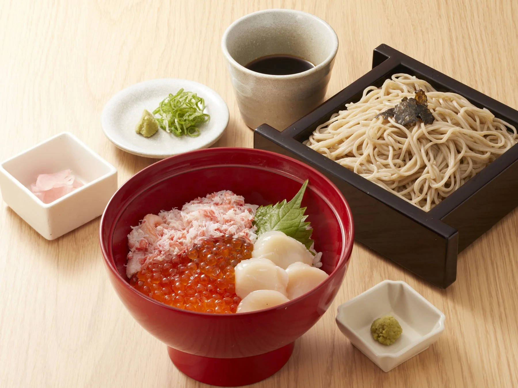 家族亭北海道フェア「北海道3種のなまらうまい海鮮丼セット」