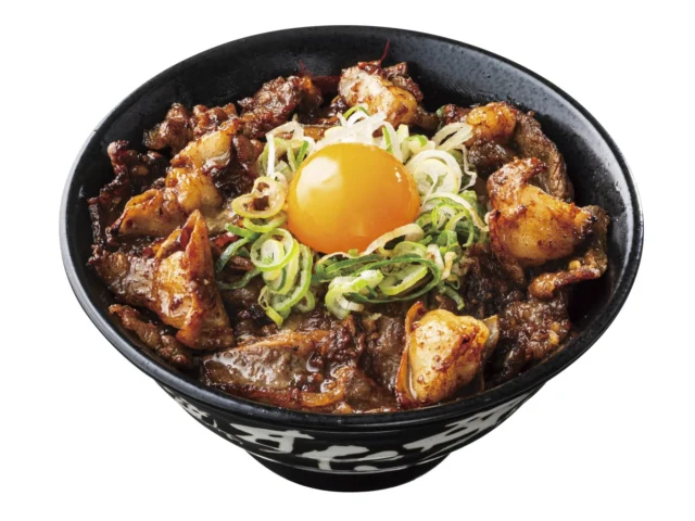 とんこつ醤油牛カルビホルモン丼