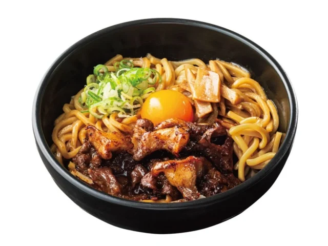 とんこつ醤油牛カルビホルモン油そば 麺量1.5玉