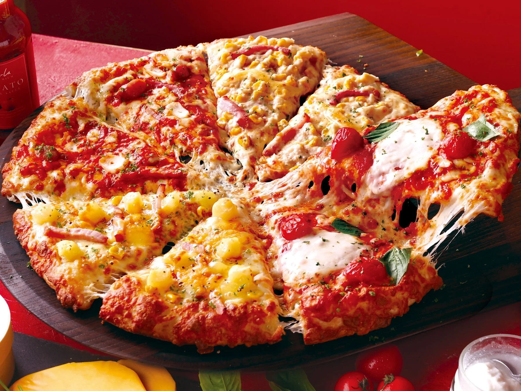 マルゲリータのよくばりクォーターのピザ全体像