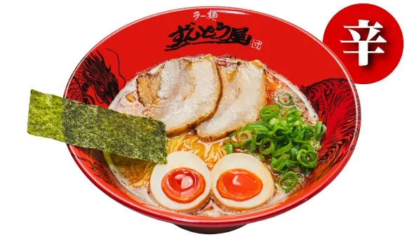 ラー麺ずんどう屋の味玉HOTらーめん、ピリ辛香油で美味しさ倍増