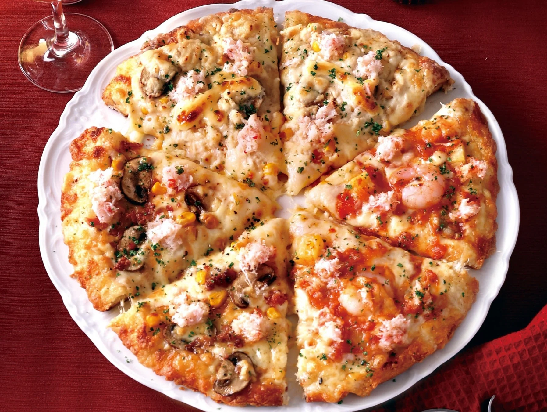 絶品カニトリオピザの全体像