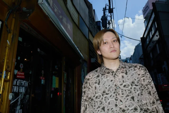 元MOROHAギタリストUK氏のポートレート