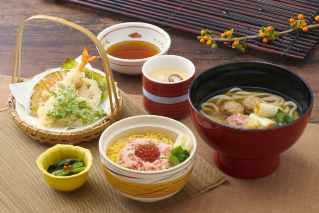 和食さとの冬フェア限定メニュー「かにいくらちらしとかにあんかけうどん膳」