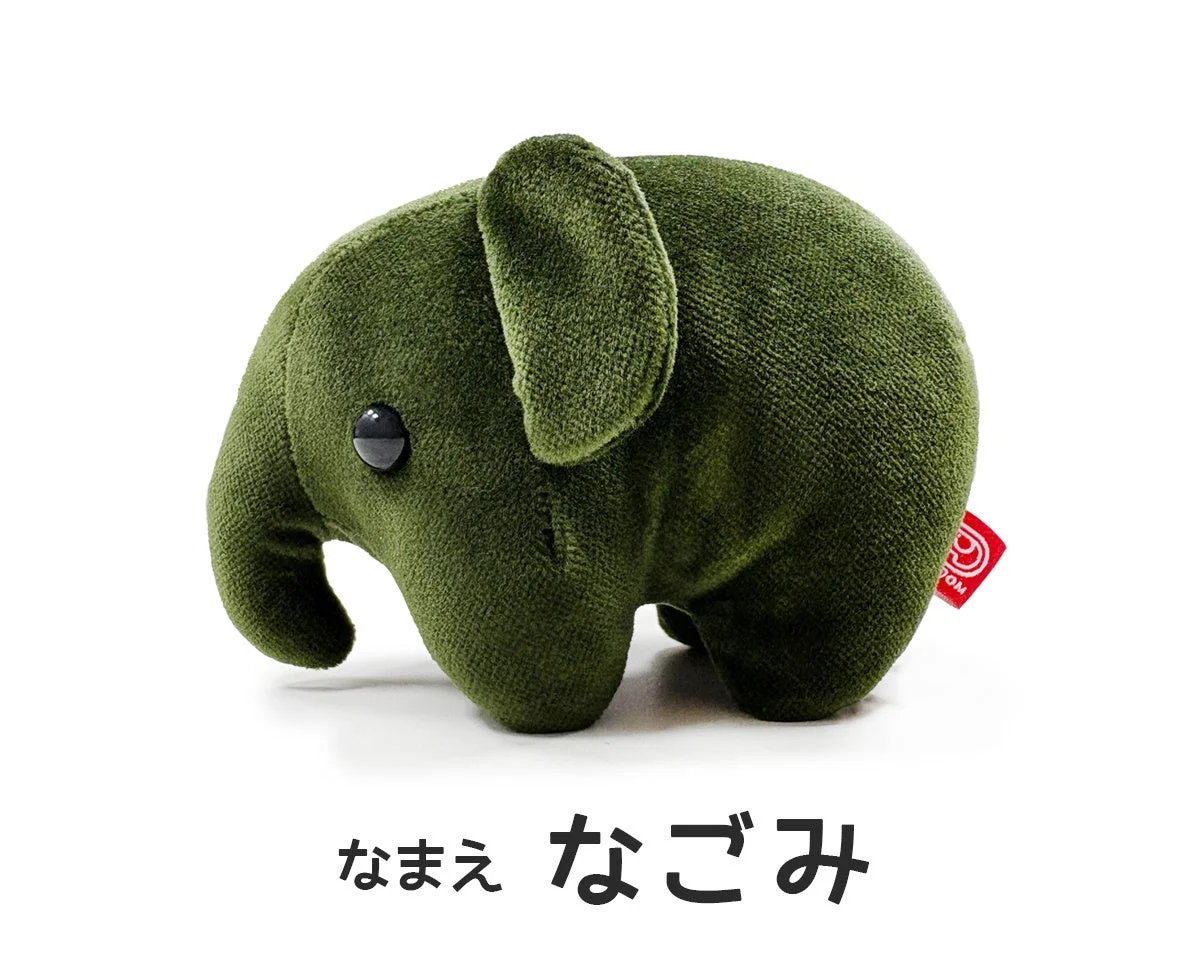 おかげ庵のソファー柄生地を使ったどむぞうくんぬいぐるみ『なごみ』