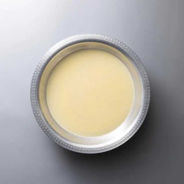 まろやかな鶏と豚の白湯スープをベースにした麻辣湯だし