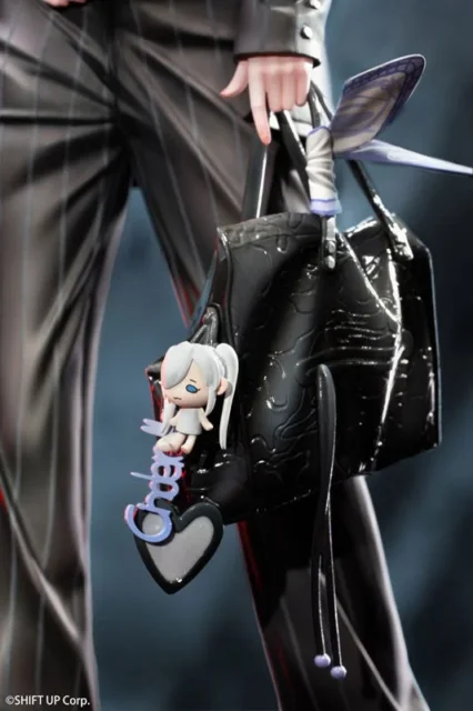 グレイブ：ビューティフル・ユー フィギュアのバッグと足元のディテール