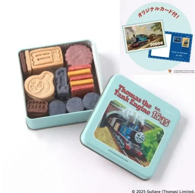 「きかんしゃトーマス」クッキー缶とオリジナルカード。トーマスと関連モチーフのクッキー