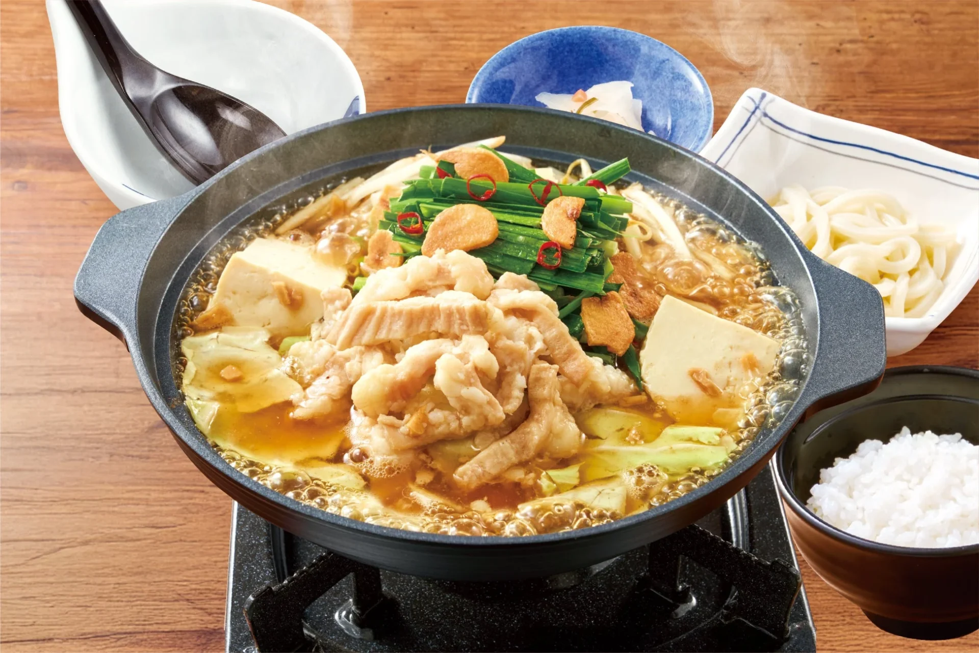 夢庵「牛もつ鍋と鍋セット〈醤油仕立て〉」