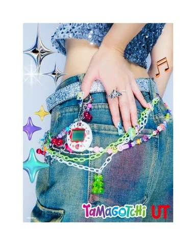 腰に下げたUTオリジナルたまごっちのイメージ