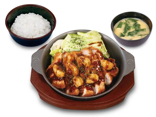 松のや『にんにく醤油の揚げる豚テキ定食』の単品写真