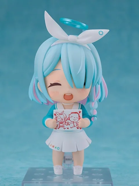 ねんどろいど アロナがスケッチを持つ様子