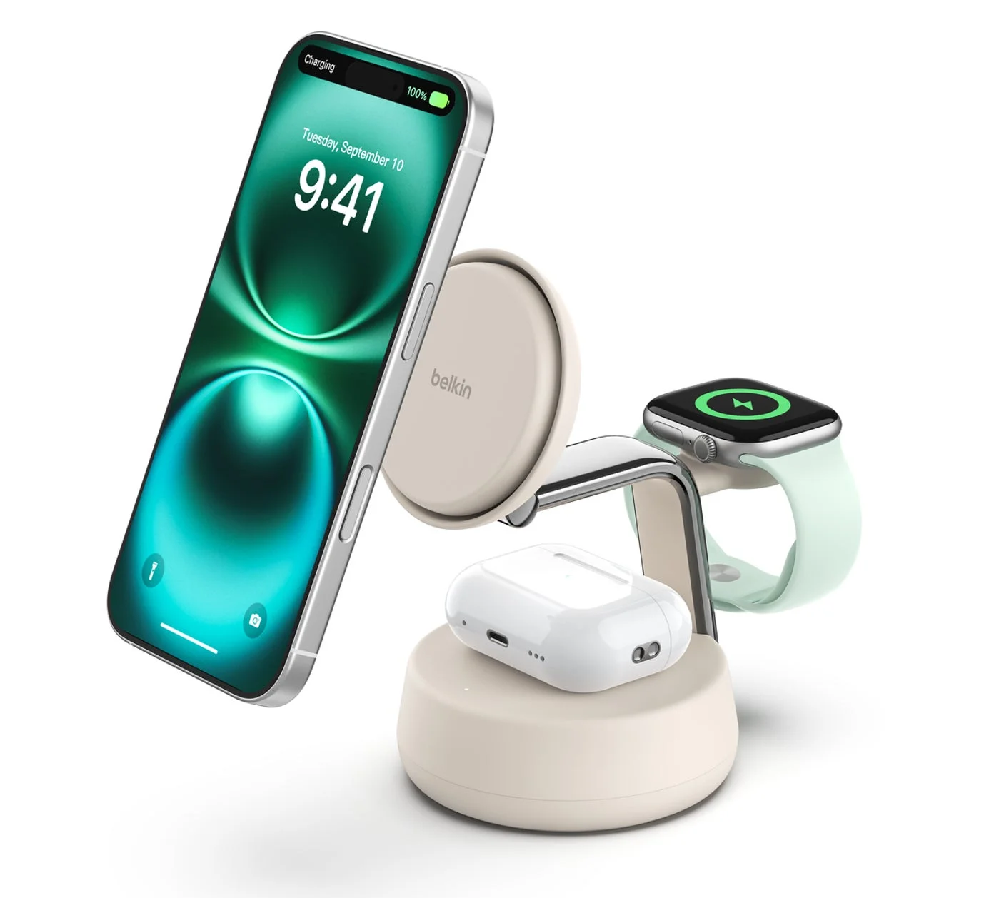 Belkin UltraCharge Pro 3-in-1 Magnetic Charging DockでiPhone、AirPods、Apple Watchを同時充電