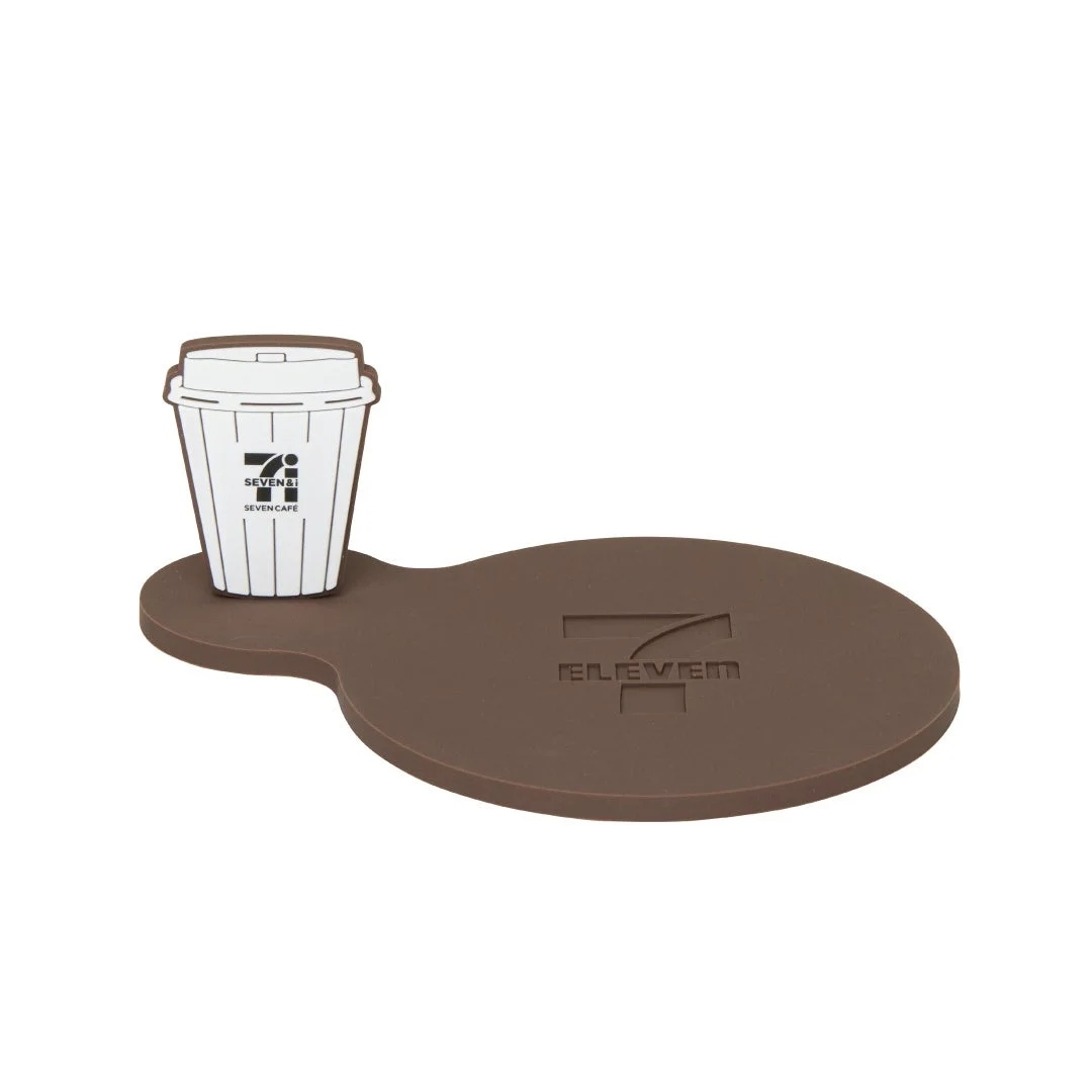 セブンカフェモチーフの茶色いラバーコースター