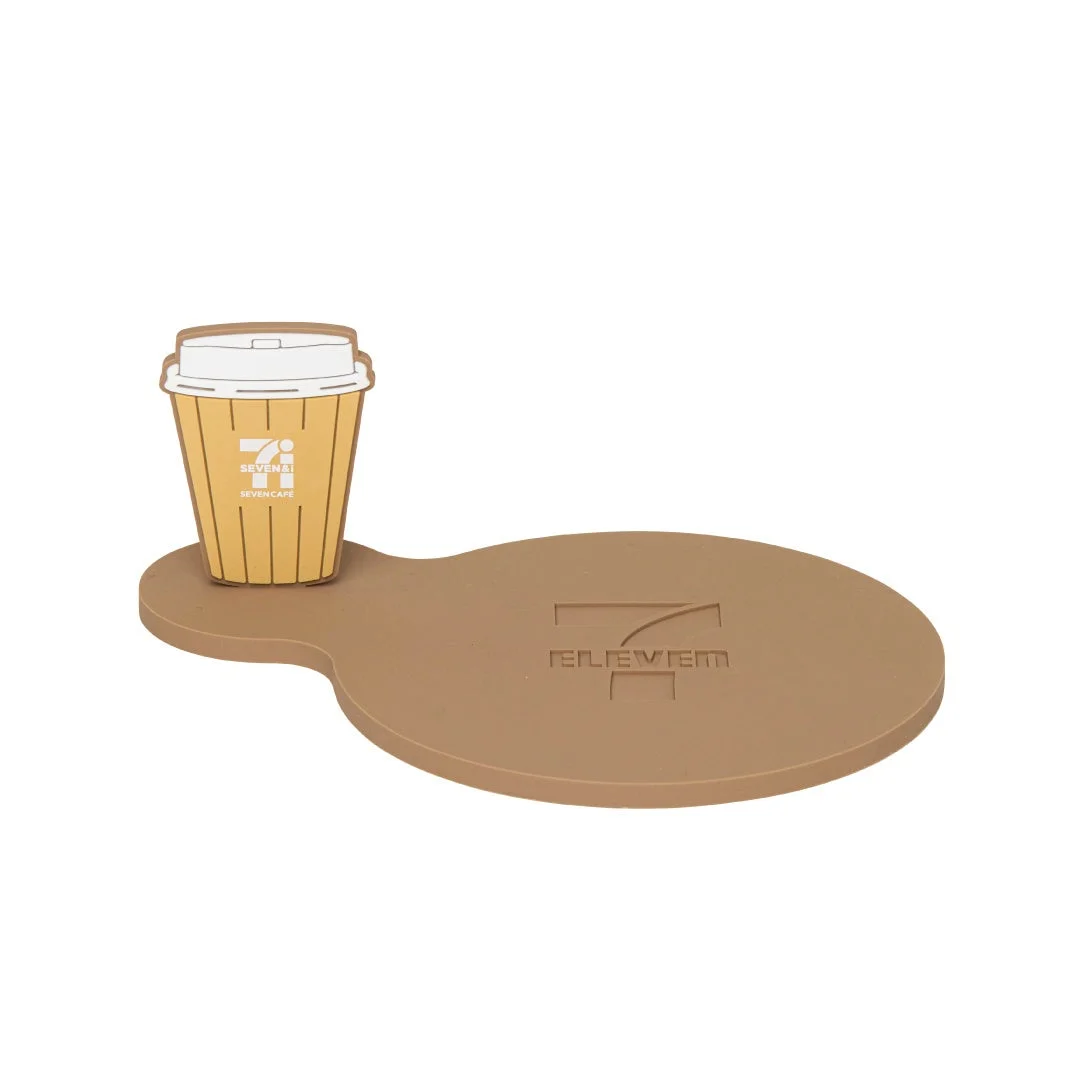 セブンカフェモチーフのベージュ色のラバーコースター