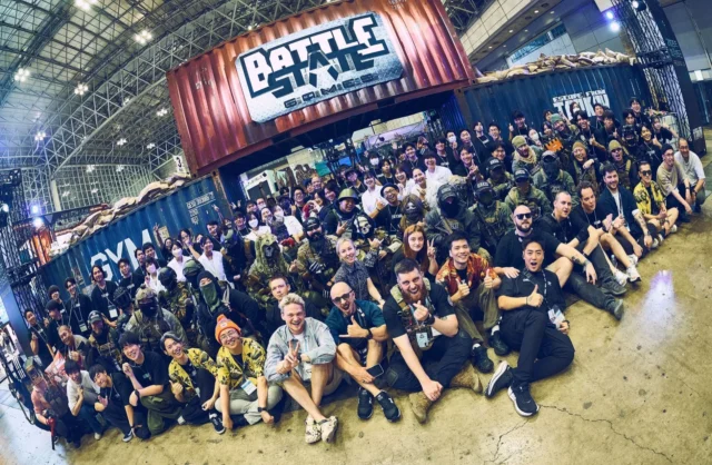 東京ゲームショウ2025『Escape from Tarkov』ブースでの集合写真