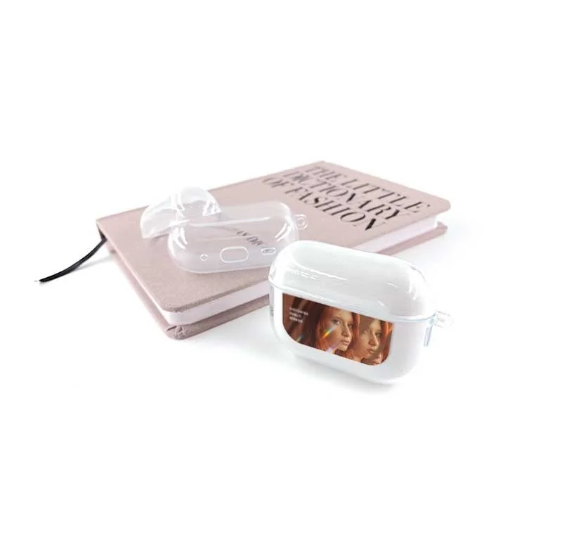 AirPods Pro 3用オリジナルソフトケースとクリアケース