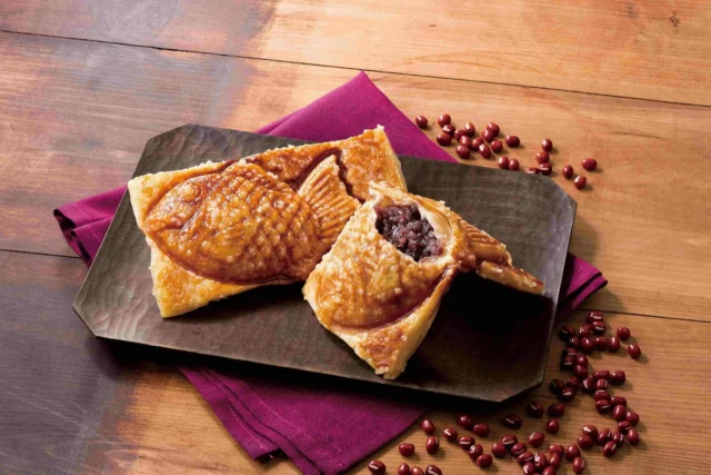 ザラメが香ばしいサクッと食感のオリジナル『クロワッサンたい焼』