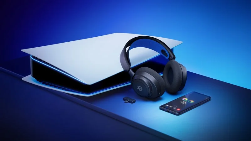 SteelSeriesヘッドセットとPS5、スマートフォン