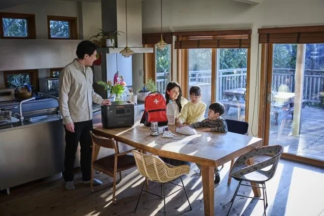 Jackeryポータブル電源3000 Newを中心に家族で過ごす安心のひととき