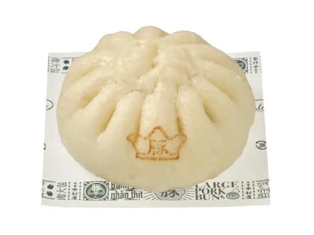 セブン-イレブンの「もちもち×ずっしり 大入り豚まん」。