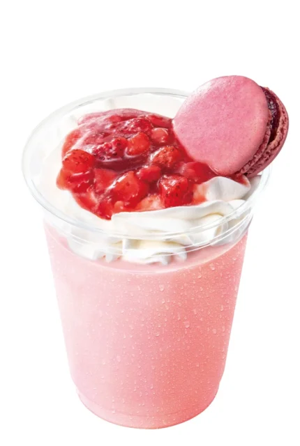 ロッテリアの「~ベリーマカロン付き~ごろっと苺パフェシェーキ」