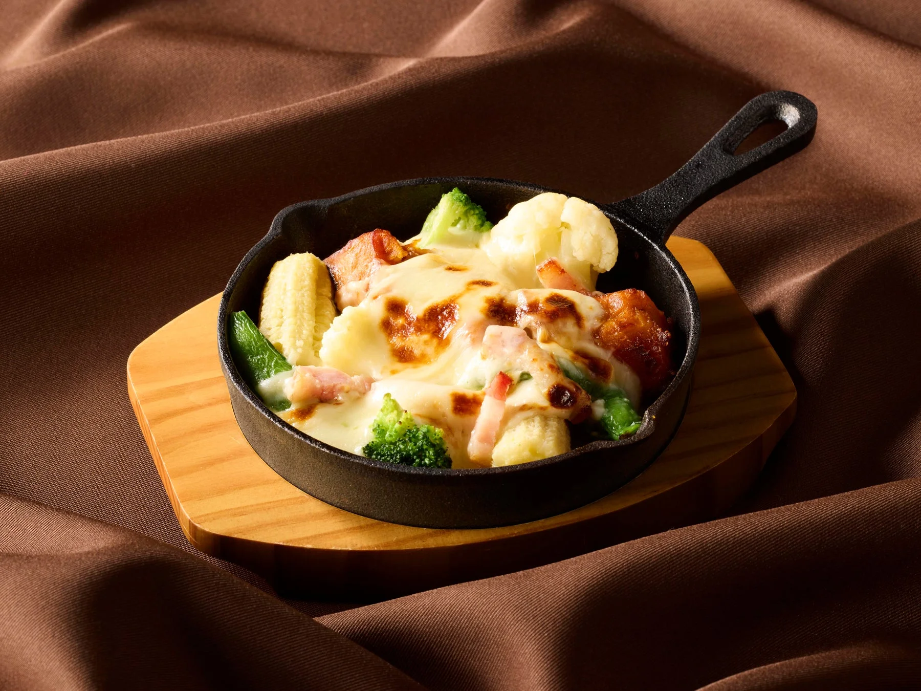 ココスの5種野菜とチーズソースのオーブン焼き