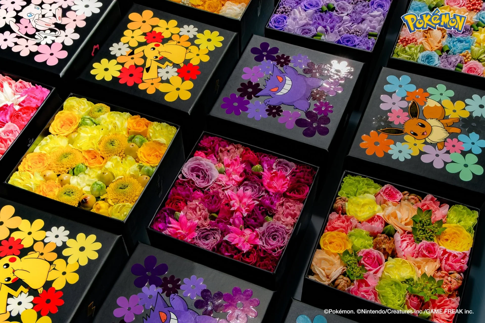 ニコライバーグマンとポケモンのコラボフラワーボックスの中身のフラワーデザイン